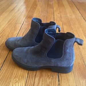 Born Cove Dark Grey Suede Boots 6.5